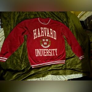 Official Harvard University Sweatshirt. Size large. Barely worn. Size Large.